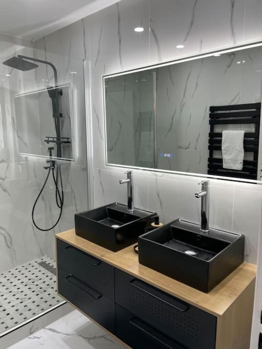 Superbe Appartement Carre Delfino Port De 尼斯 外观 照片